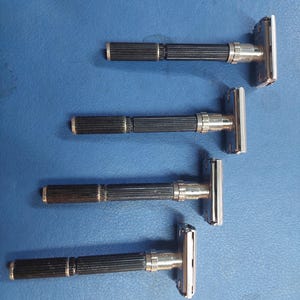 Vintage Gillette Adjustable 1-9 Black Beauty Razors , lot of 4