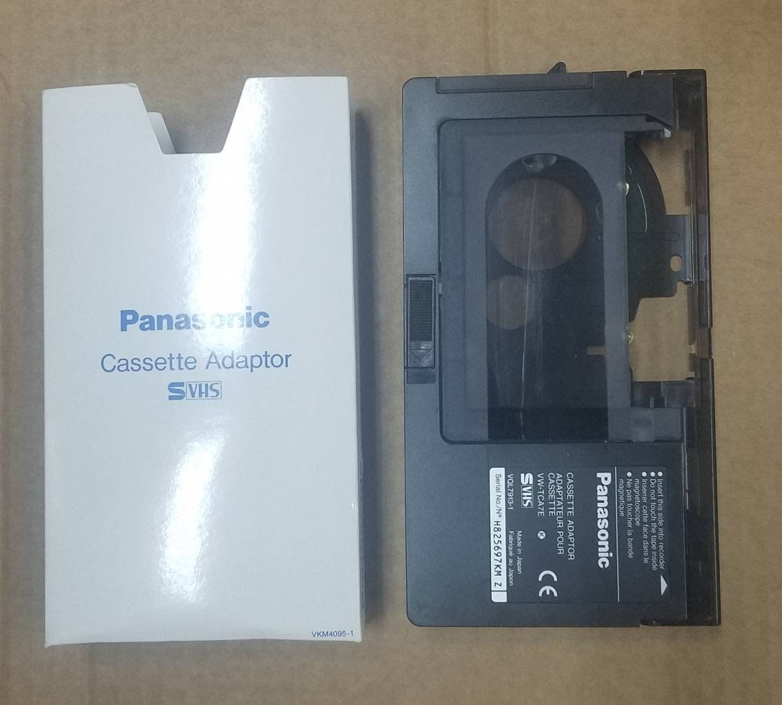 Rare adaptateur cassette motorisé Panasonic S VHS avec cassette