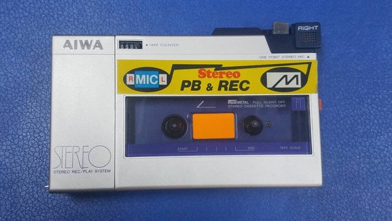 Vintage Aiwa Walkman HS-F1 Stereo Cassette Recorder/player With