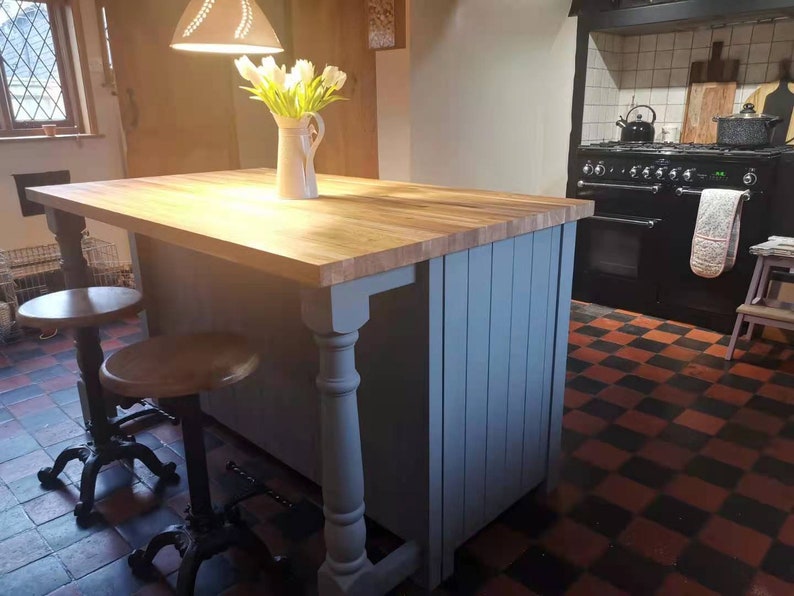 Bespoke farmhouse kitchen island The Burford image 3