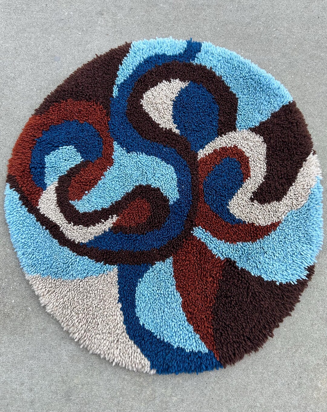Round Abstract Vintage Latch Hook Rug - Etsy