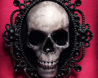 Death Grip Phone Grip – Gothic Skull grip, Dark Aesthetic Phone Holder, Witchy Phone Accessory, Horror Skull Grip, Alternative Gift