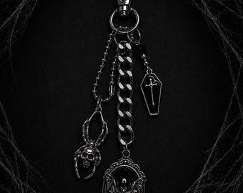 Gotische tashanger vleermuis |  Bedel vampier portemonnee | Doodskistsleutelhanger | Alternatief tasaccessoire | Dark Academia-cadeau | Zilveren ketting | Bedel spin