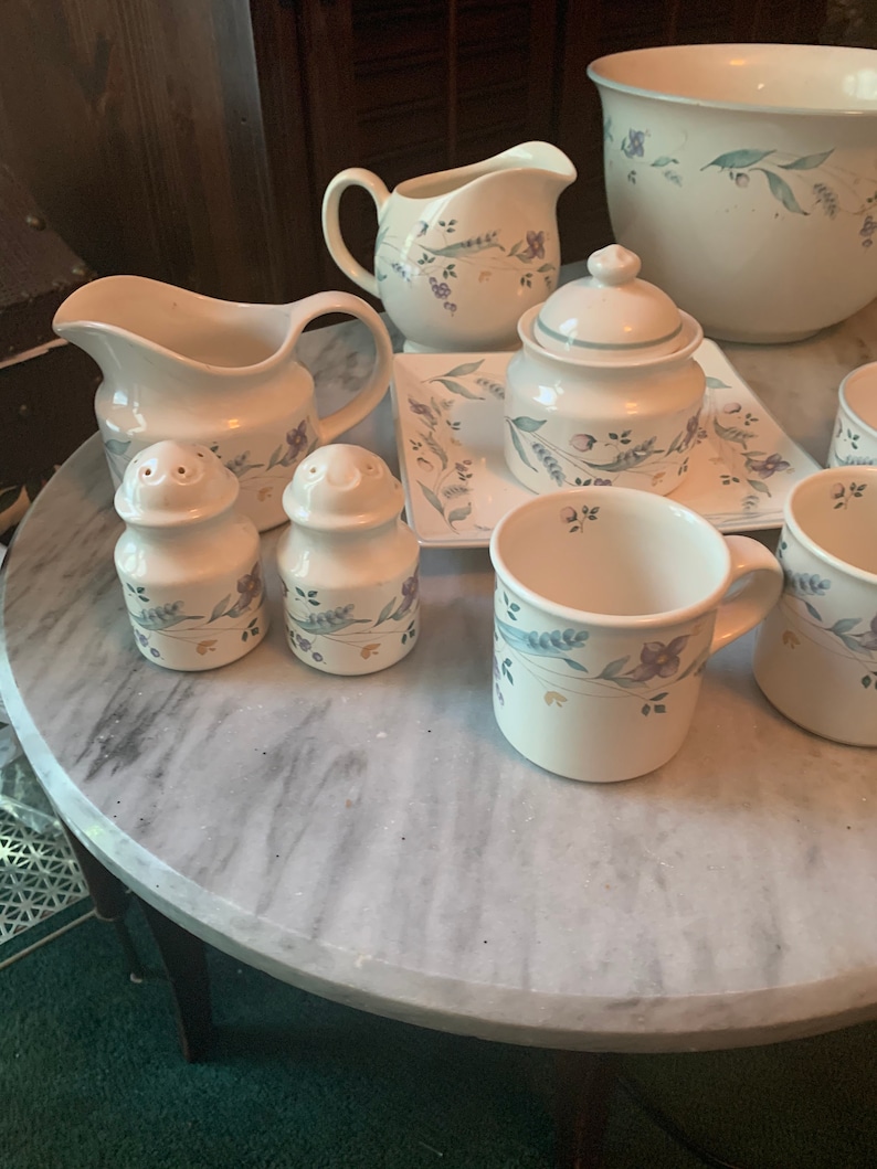Vintage Pfaltzgraff April Pattern 12 Piece Stoneware Set Etsy