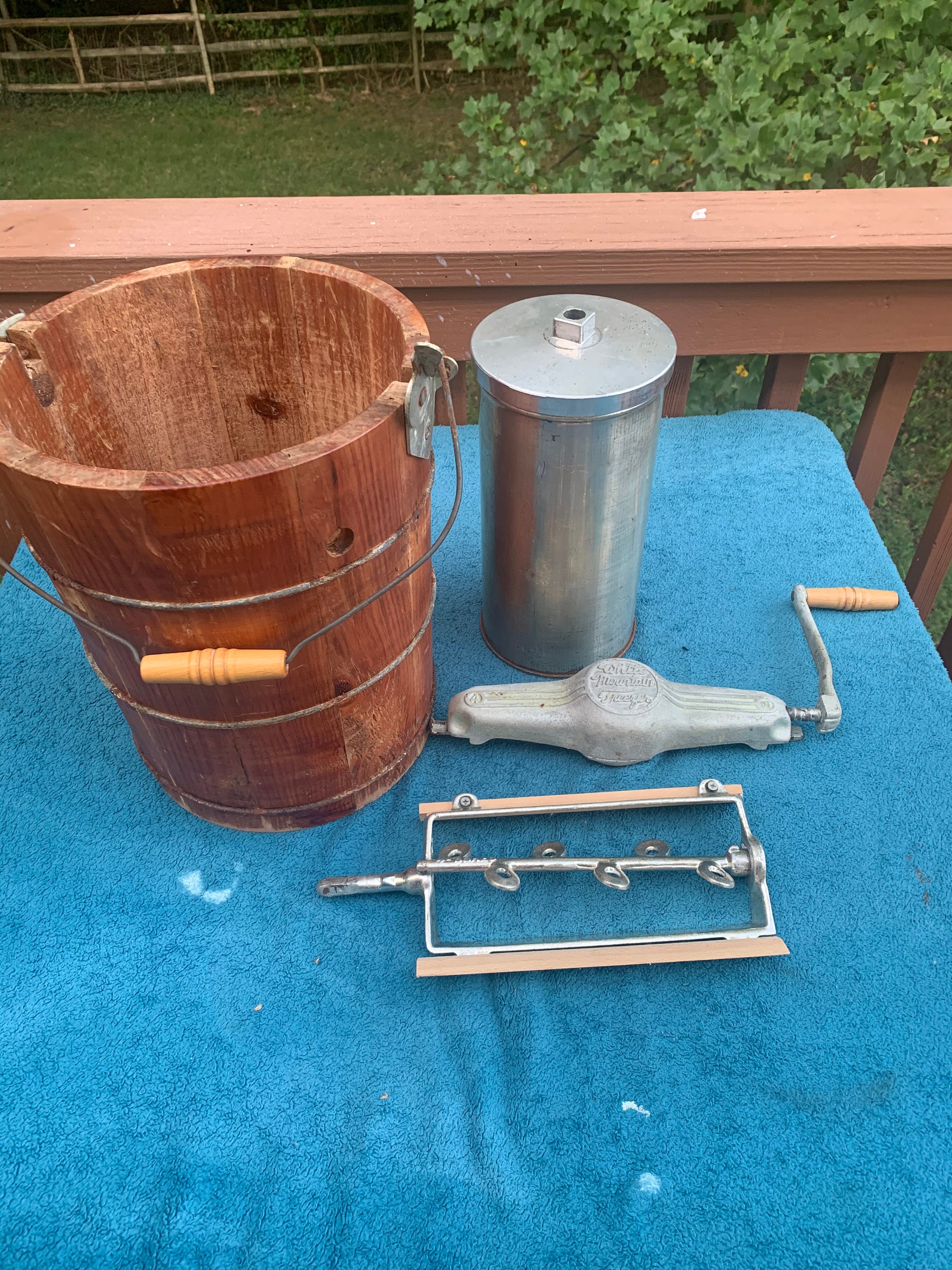 White Mountain Ice Cream Maker for sale Only 4 left at 65