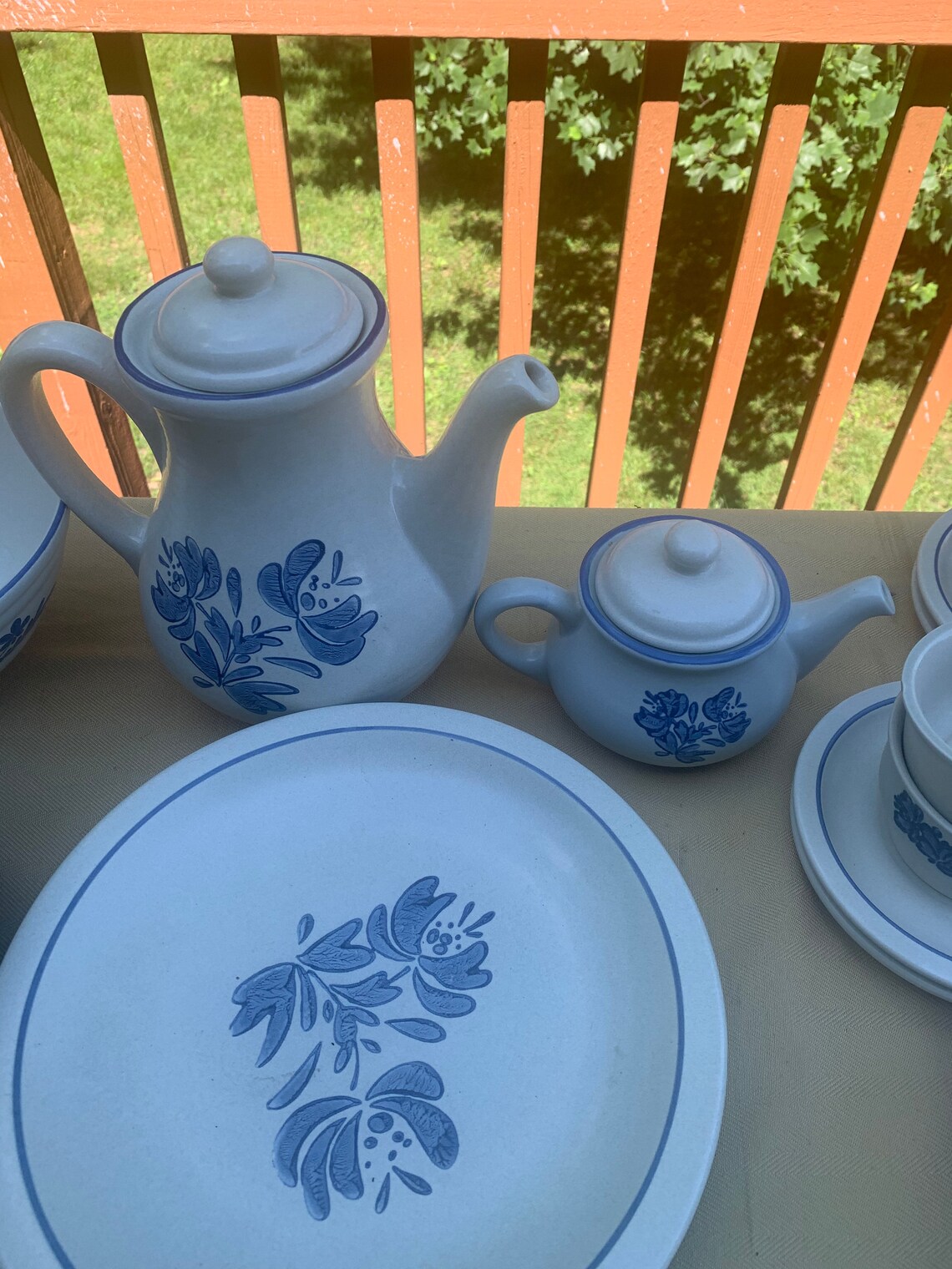 Vintage Pfaltzgraff Yorktowne 31 Piece Dinnerware Set Etsy