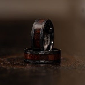 Black Hammered ring with wood inlay, Hammered Brushed Tungsten Band, Black wood ring, Mens Ring, 8mm Tungsten, Wedding Band, snakewood