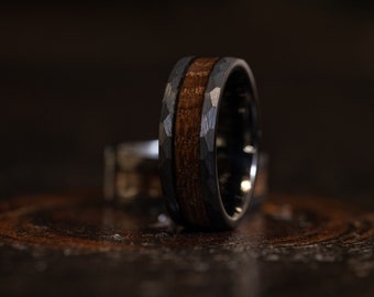 Black Hammered wedding Ring with charred whiskey barrel, whisky barrel ring, Black wood ring, Whiskey barrel ring, Hammered whiskey barrel