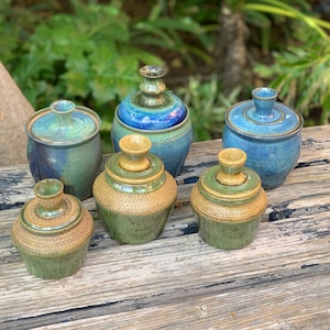 Handmade Glazed Pottery Jar: Decorative Sugar Bowl