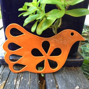 Handmade Ceramic Dove Trivet: Decorative Bird Hotplate