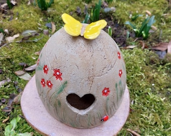 RESERVA de casas para abejorros, hoteles para insectos y más.