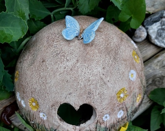 RESERVATION of ceramic bumblebee castle / insect hotel