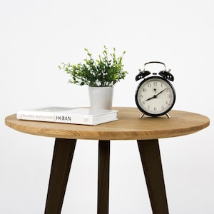 Oak Side Table, Nightstand, Night Table, Handmade Side Table, Round Table, Artisan,Table Basse, Kaffeetisch, Mesa de cafe, Table, Couchtisch