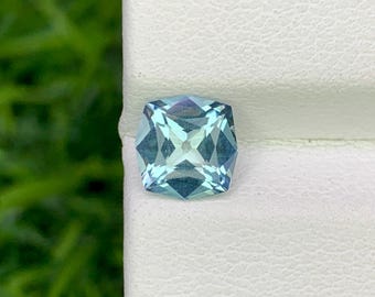 Naturlig akvamarin 0,76 karat 6,2x6,1 mm fasetterad ädelsten med fin form