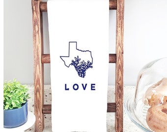 Texas Tea Towel, Love Texas Floursack Towel, Custom Farmhouse Towel, Gift for her; Texas gift; blue bonnet tea towel; Texas kitchen decor