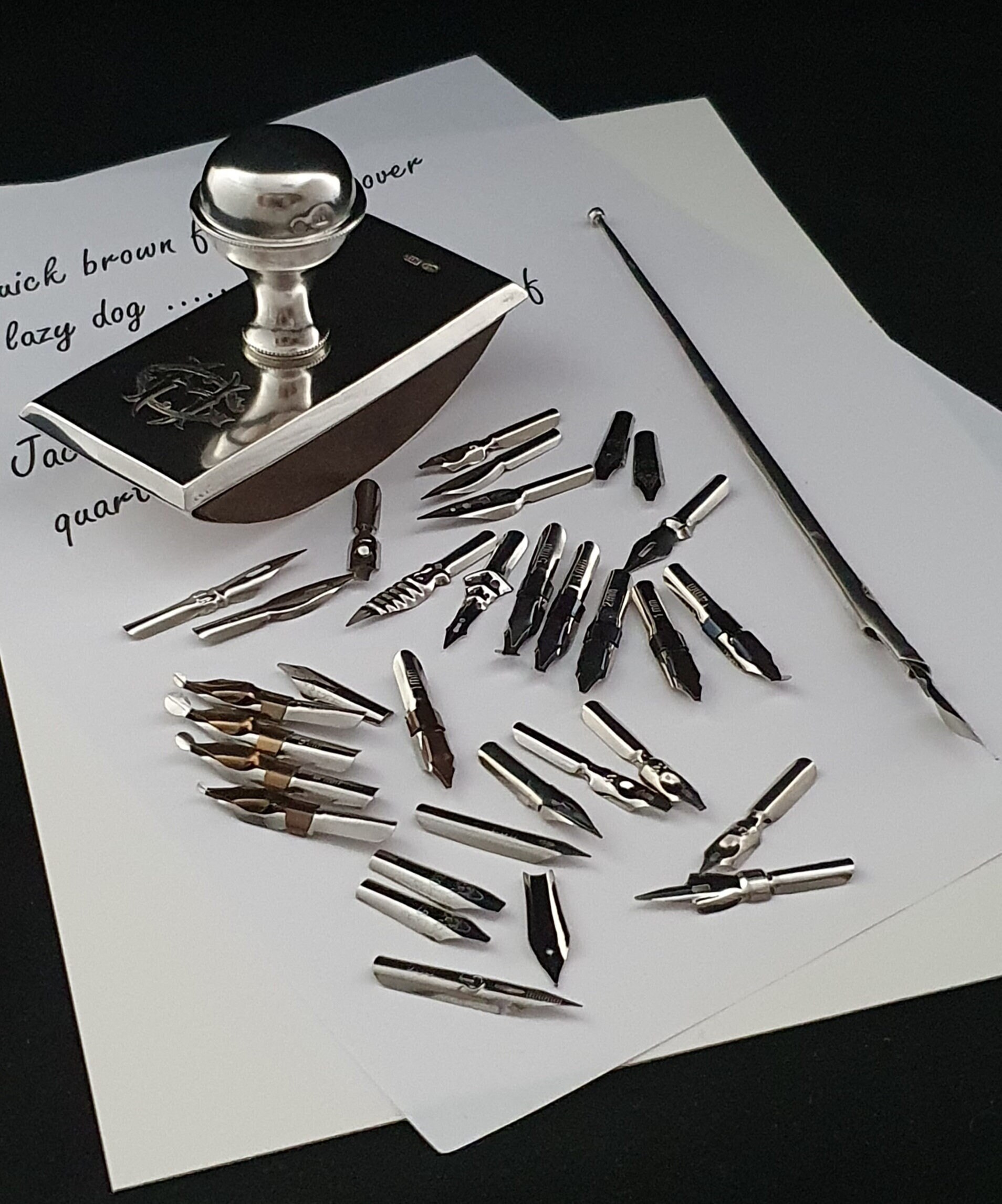 Calligraphy ink blotter & stand desk top ink fountain dip blotting paper  holder