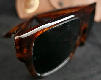 Vintage Bausch & Lomb Ray-Ban "Drifter"-zonnebril, imitatiebruine schildpad, Wayfarer-variant, groot, circa 1990, met etui