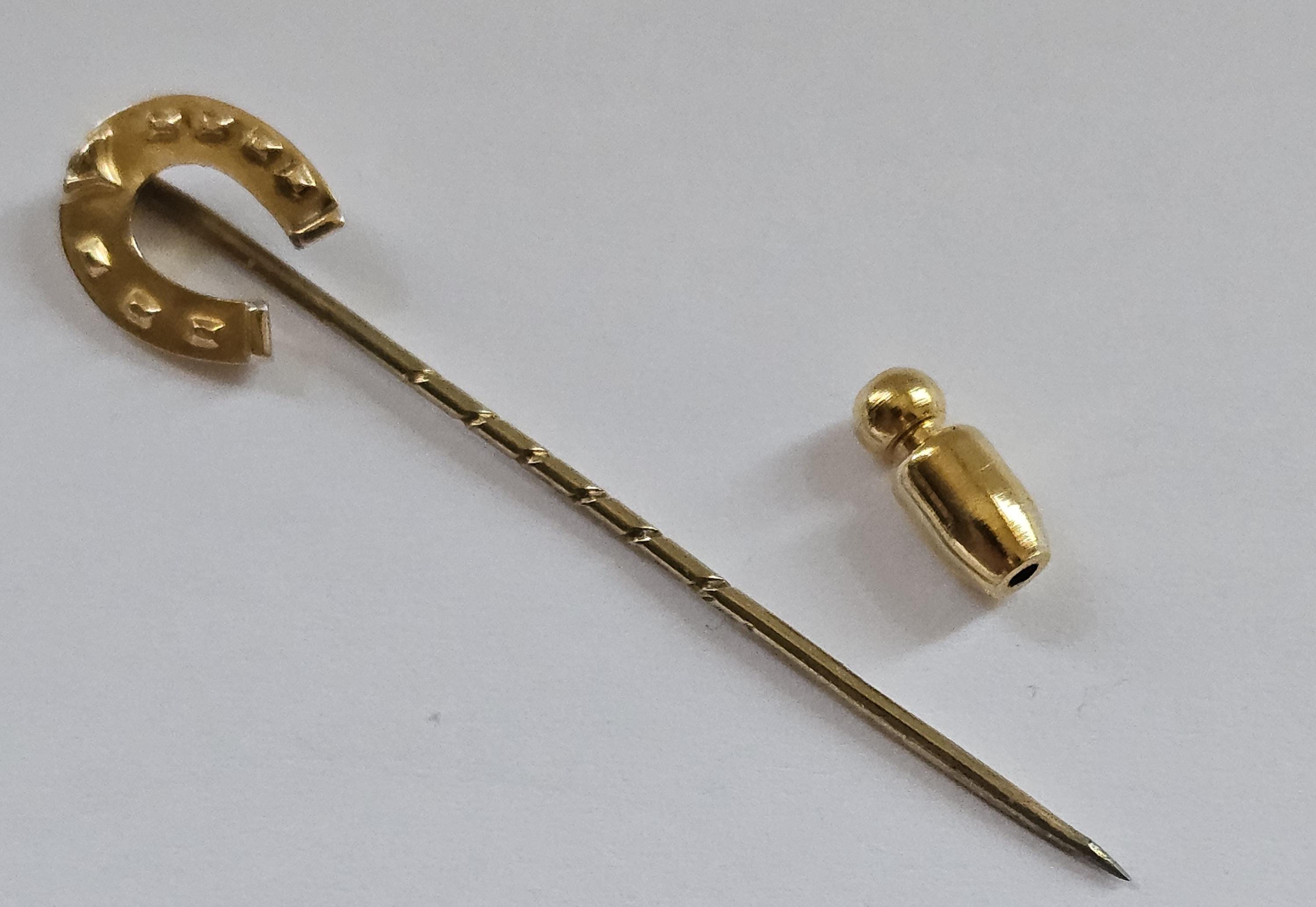 9ct Gold Late Victorian or Edwardian Horseshoe Shaped Stock  display picture 2