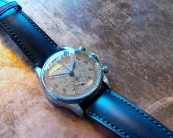 c. 1940 Venus 170 zalmkleurige chronograaf
