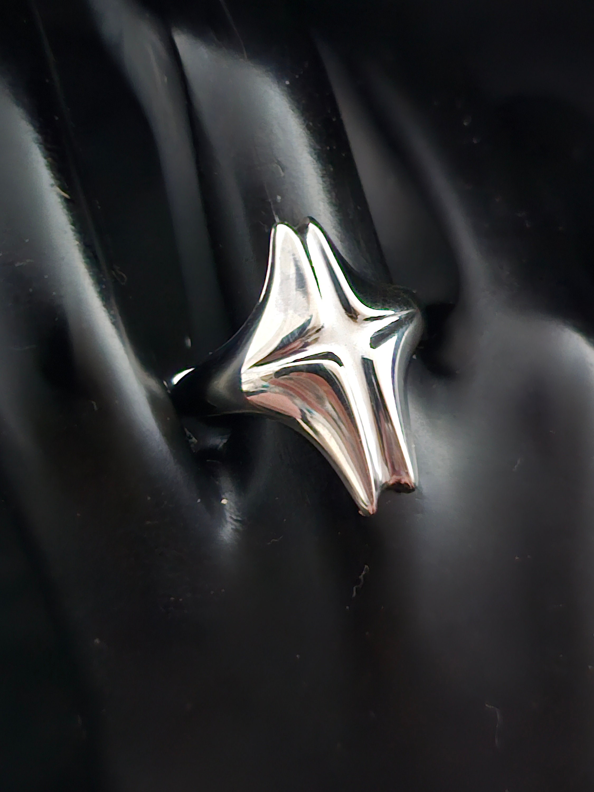 ジョージ ジェンセン、モダニスト スターリングシルバー リング、#129 ジョージ ジェンセン、モダニスト スターリングシルバー リング、#129