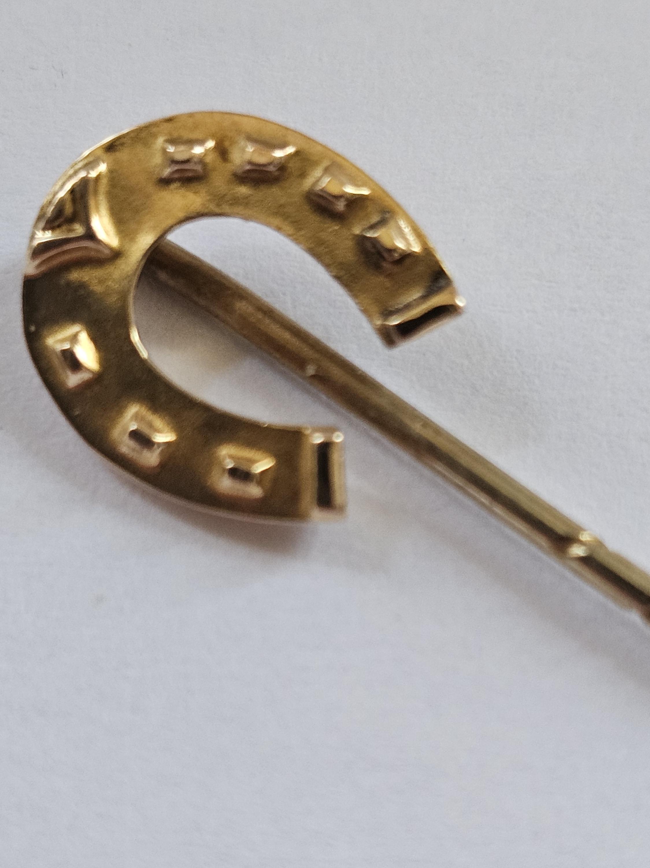 9ct Gold Late Victorian or Edwardian Horseshoe Shaped Stock 