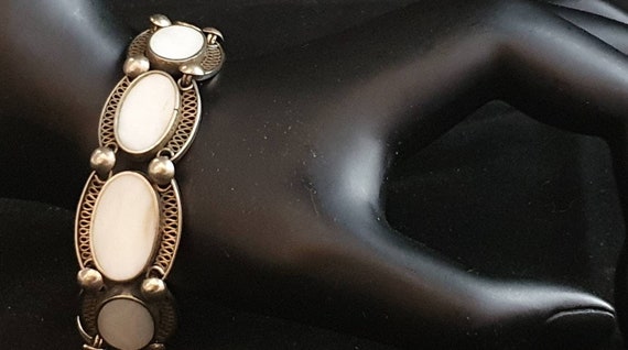 Bracelet Métal Et Nacre - Occasion Légèrement Déformé - Bijou Fantaisie