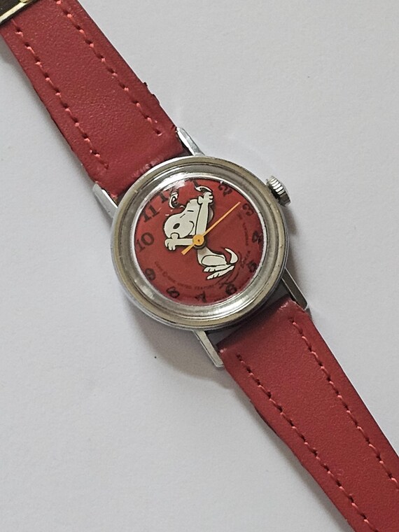 Snoopy Character Wristwatch, Red, 1970s. Serviced and in  display picture 3