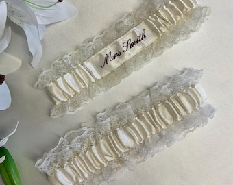 Embroidered personalised garter/ plain throwing garter set in white, bridal white or Ivory with a choice of embroidery thread colour.