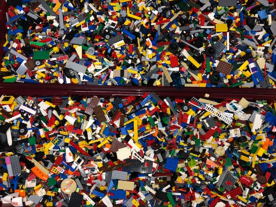 LEGO® en vrac. Grand lot de blocs, briques, pièces et pièces. LEGO