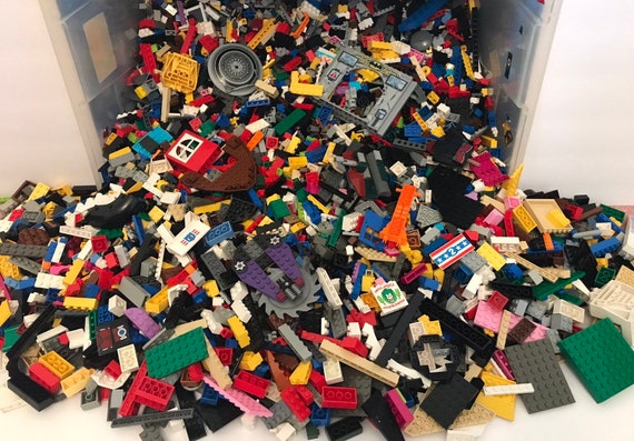 100 Genuine LEGO MINIFIGURE ASSORTED MIXED NEW ACCESSORIES Huge mix