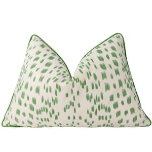 Pillow cover with CONTRAST WELT / Brunschwig & Fils Les Touches Green 8012138.3.0 // Designer pillow // Green welt:Ticonderoga 34 Spring