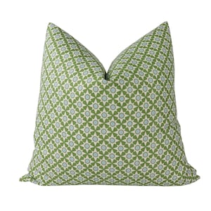 Backorder - Schumacher Serendipity pillow cover in Green 177961 - ON BOTH SIDES // Designer pillow cover // Decorative pillow