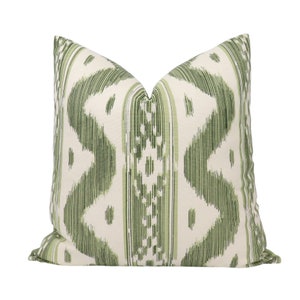 READY TO SHIP Quadrille Bali Hai pillow cover in Sea Green on Tint 2020-03 // Designer pillow // High end pillow // Decorative pillow