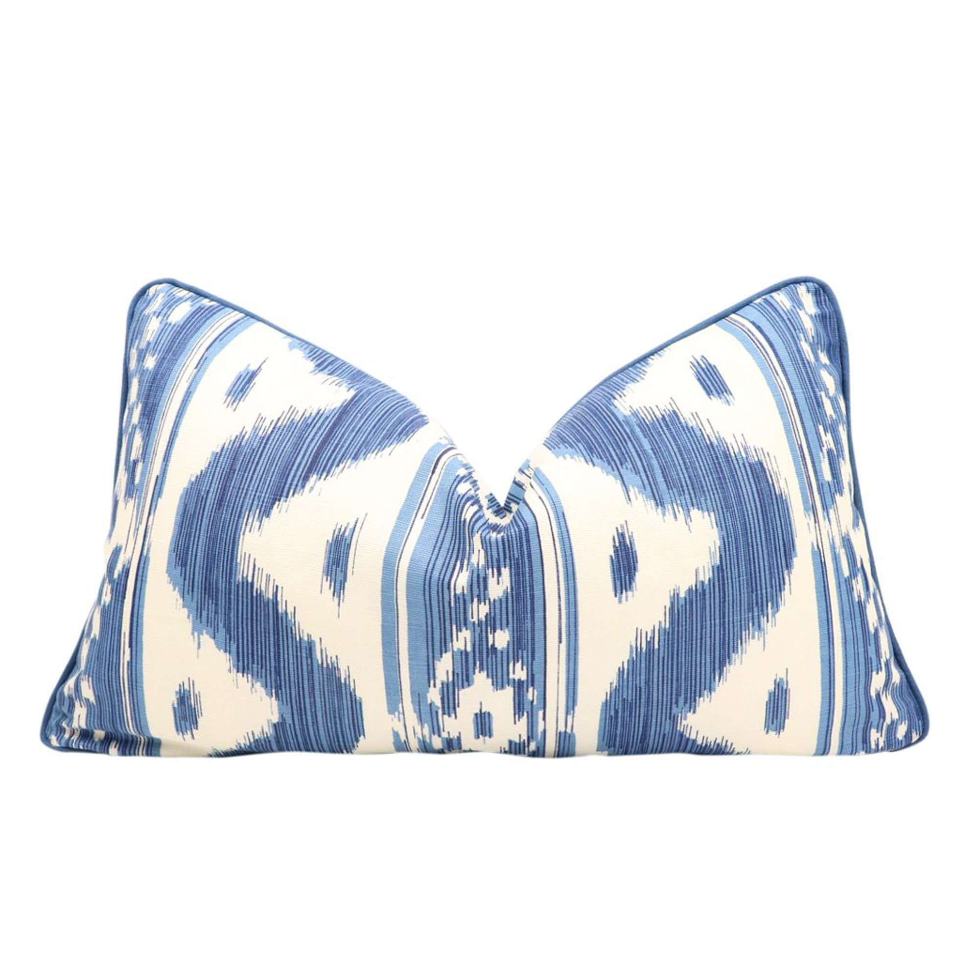 READY TO SHIP Quadrille Bali Hai Pillow Cover in Blues on Tint - Etsy