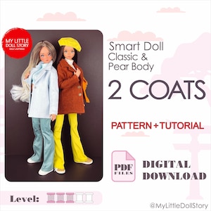 以下が含まれることがあります： 異なるコートを着た2体のドール、1体は青、もう1体は茶色で、黄色のズボンを履いています。画像には「Smart Doll Classic & Pear Body 2 Coats Pattern + Tutorial Digital Download @MyLittleDollStory」というテキストが含まれています。