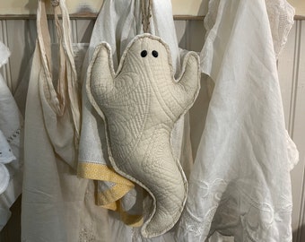 Large Halloween Quilt Ghost / Handmade Ghost / Farmhouse Decor