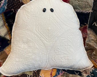 Large Quilt Ghost Pillow / Handmade Ghost / Farmhouse Decor / Halloween Ghost