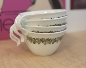 Set of 4 Corelle Crazy Daisy Coffee Cups Tea Cups and Saucers