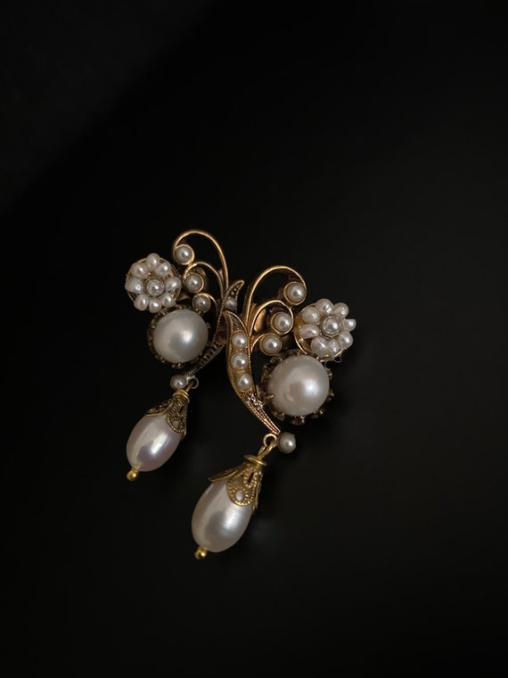Rare Elegant Vintage Floral Design Earrings - image 1