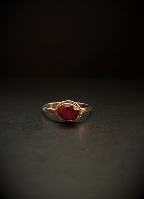 Elegant Red Ruby Gemstone Ring