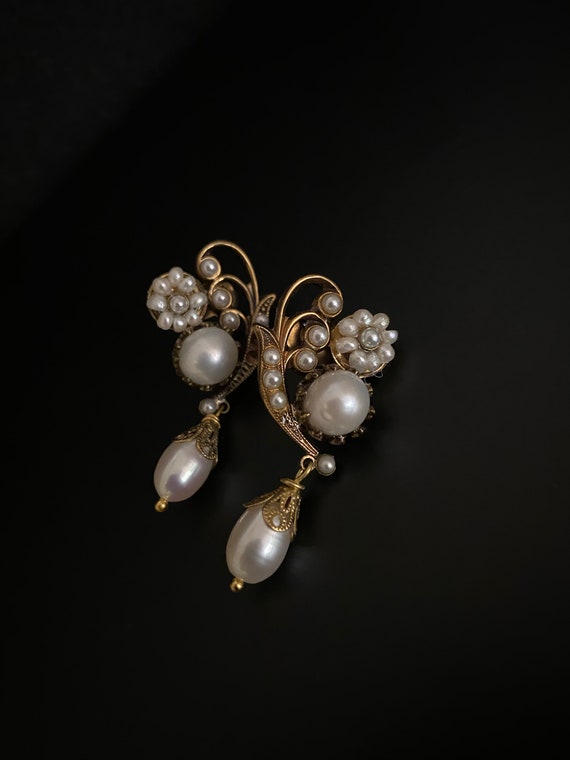 Rare Elegant Vintage Floral Design Earrings - image 2
