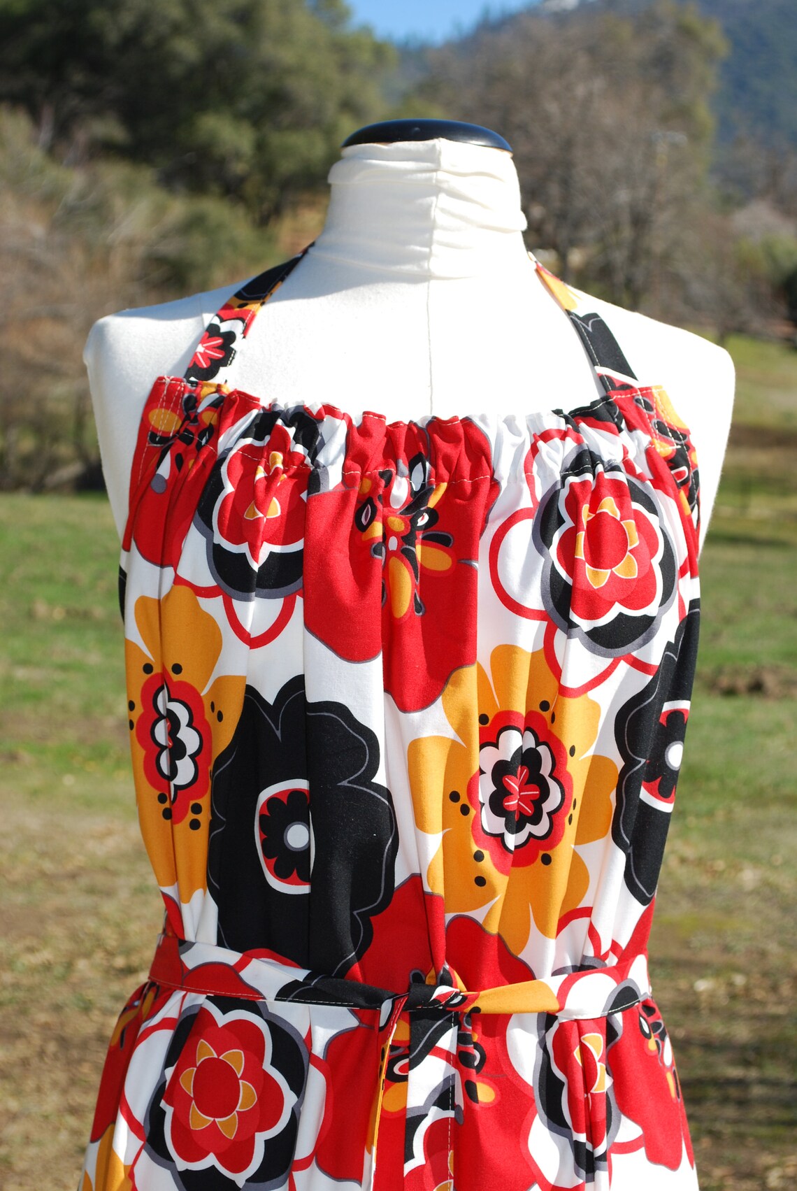 aprons for curvy figures