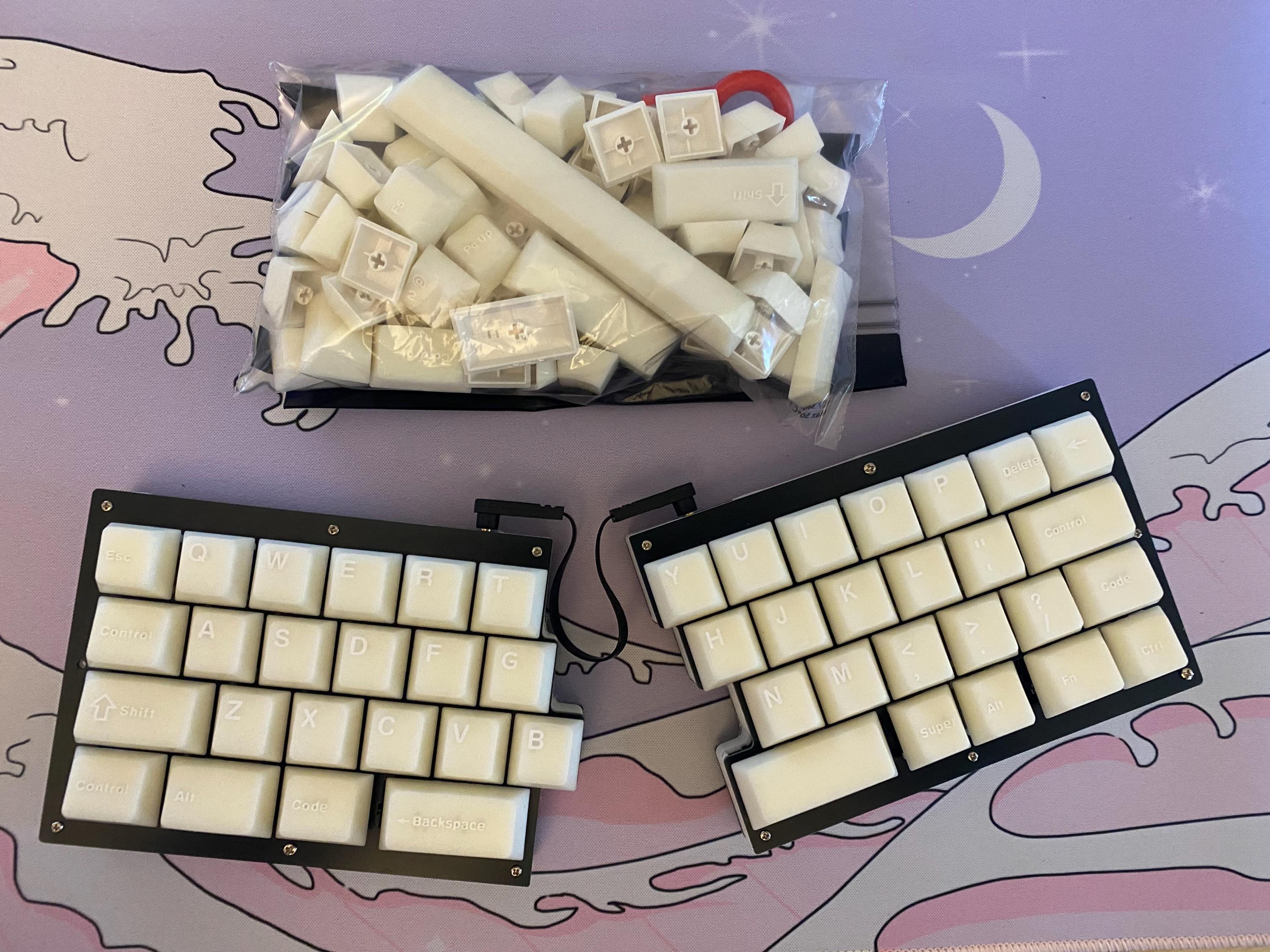 【新品未使用】Chalice 40%キーボード Lilac 有線無線版 新品未使用】Chalice 40%キーボード Lilac 有線無線版 40 keyboard