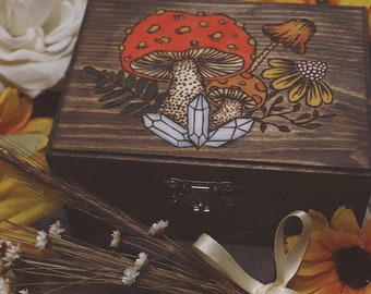 Joyero de cristal con forma de hongo, decoración cottagecore pirograbada