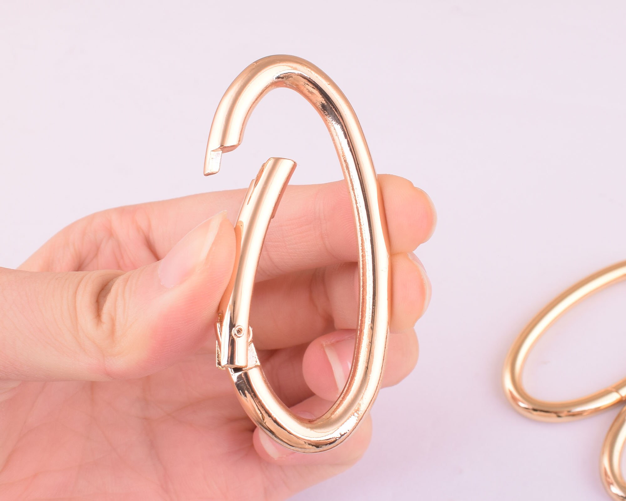 スプリングゲートリング 金属Oリング スプリングリング留め金 プッシュ 
