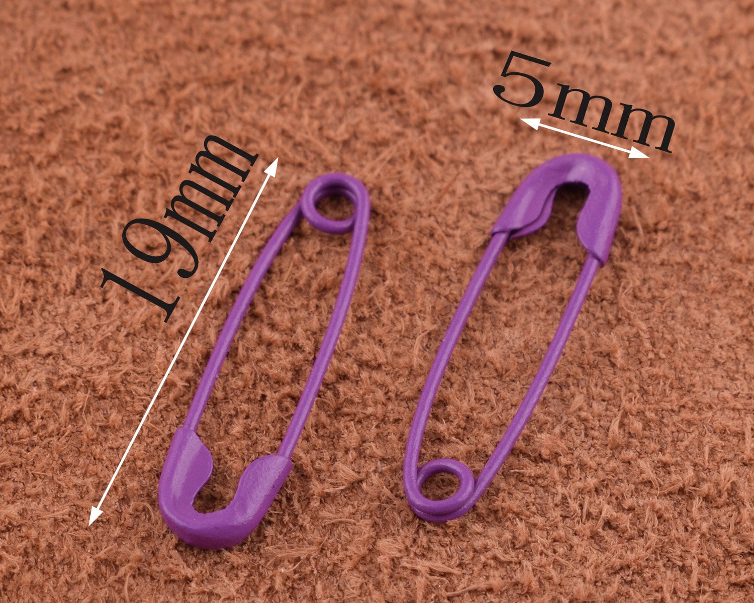 Small Safety Pins/ 100 Pieces Purple Small Safety Pins/ Three