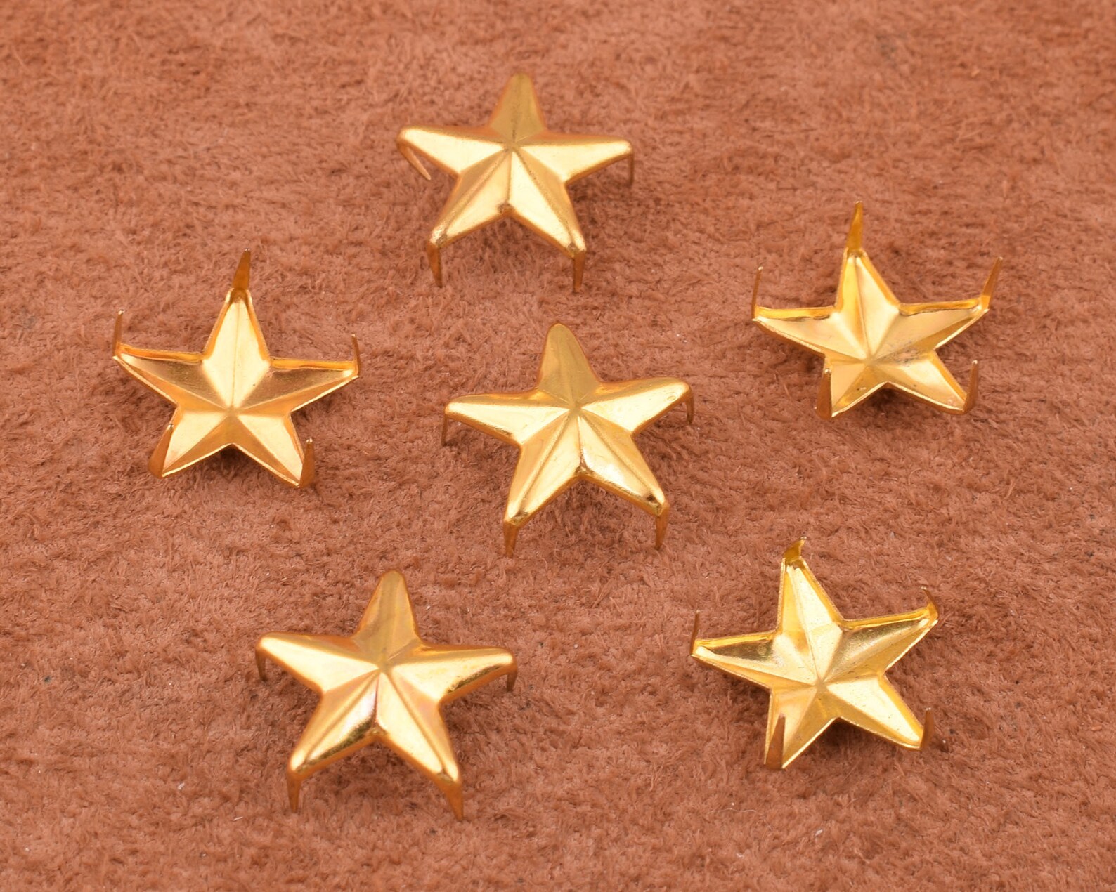 star studs gold