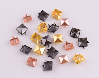 100pcs cabezas de clavo tachuelas decorative Studs Claw Rivets Nailheads,4 puntas de metal pirámide studs para artesanías de cuero hechas a mano accesorios de bricolaje