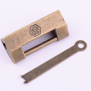 Old style vintage Useful Chinese padlock lock and key,43*19mm Hanger Lock Purse Bag Lock with key for jewelry box collocation
