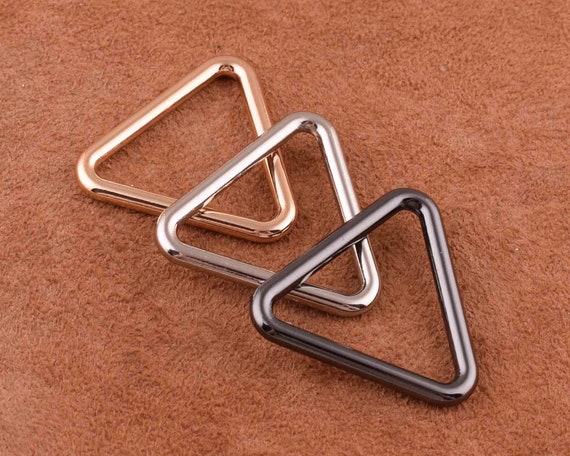 triangle buckle